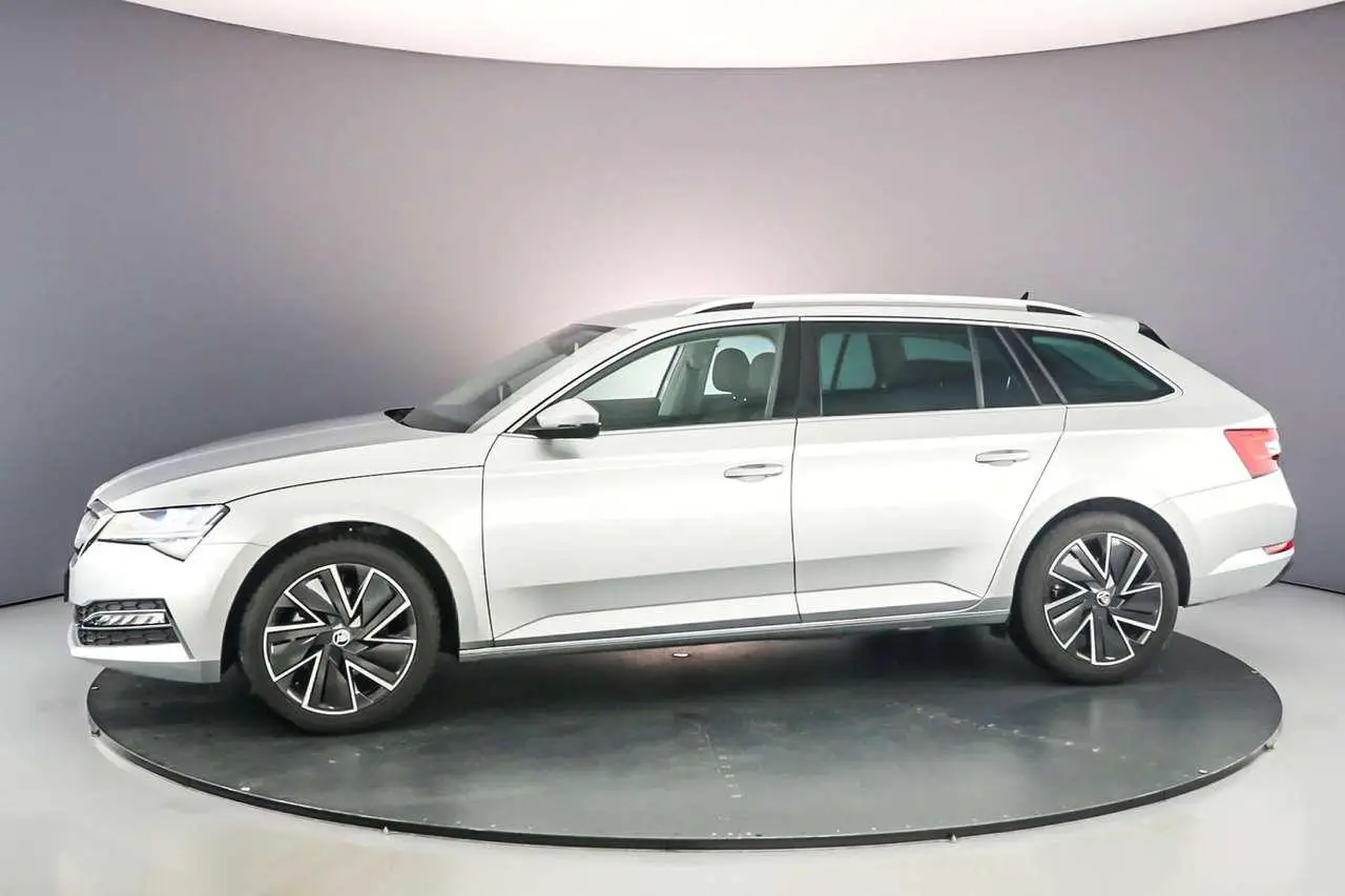 Photo 1 : Skoda Superb 2023 Hybrid