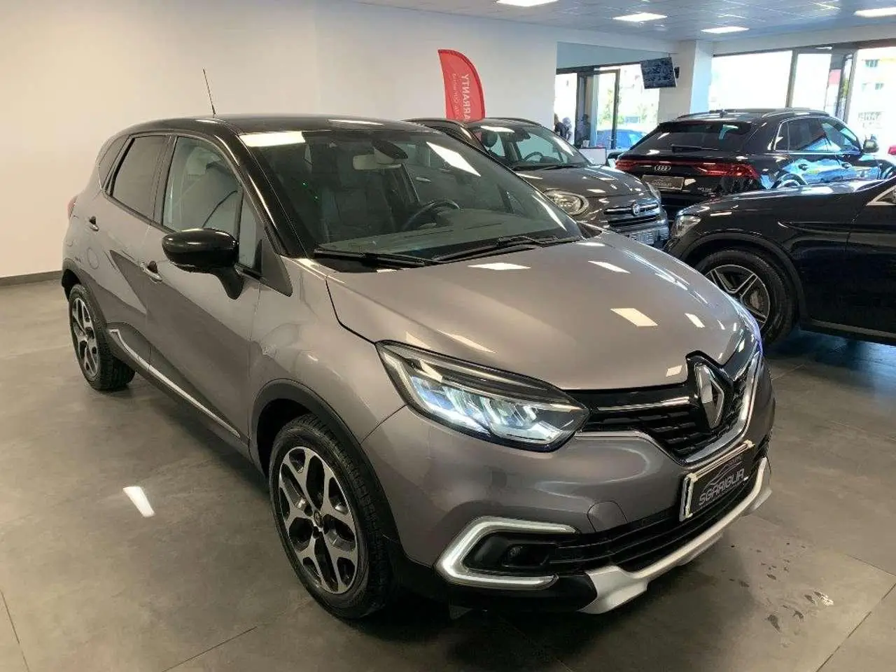 Photo 1 : Renault Captur 2019 Petrol