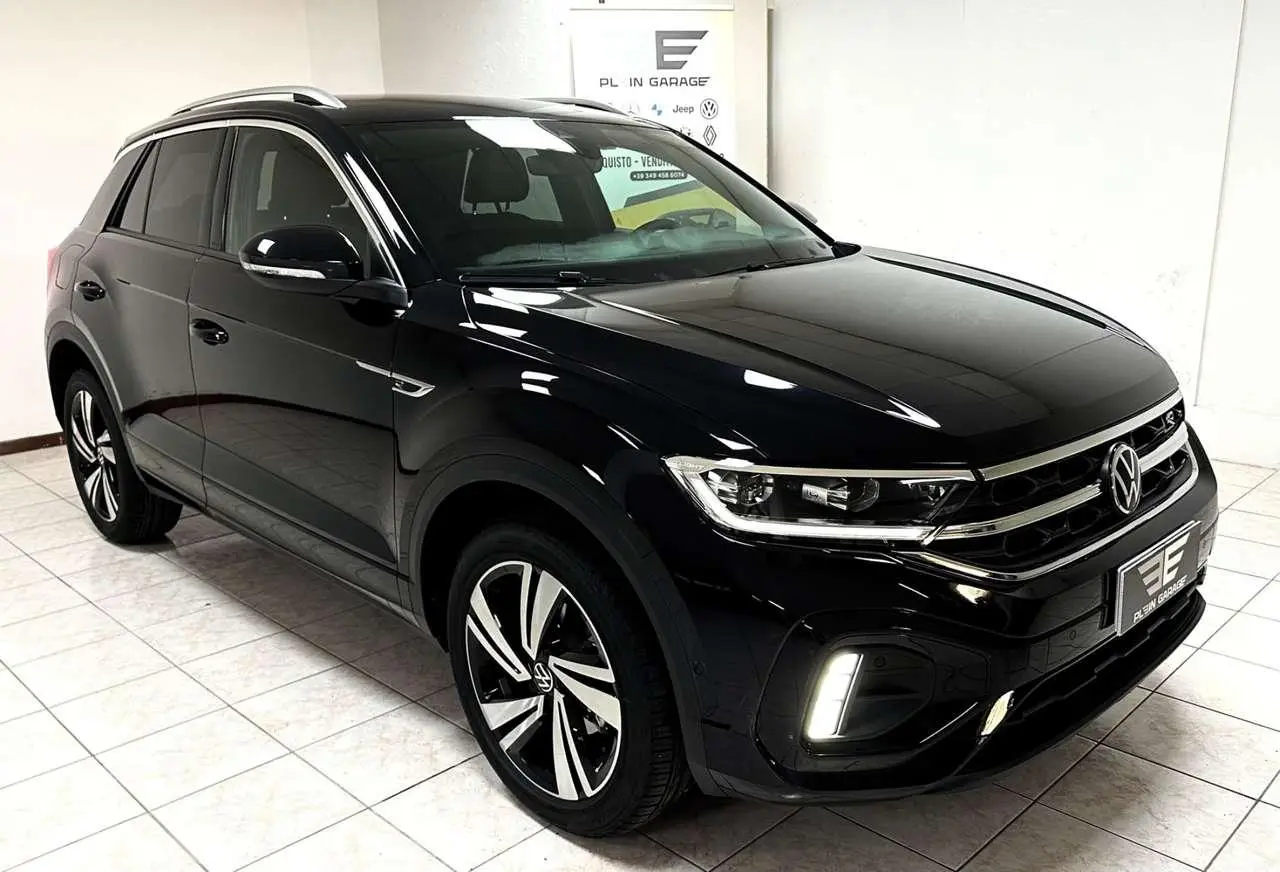 Photo 1 : Volkswagen T-roc 2024 Essence