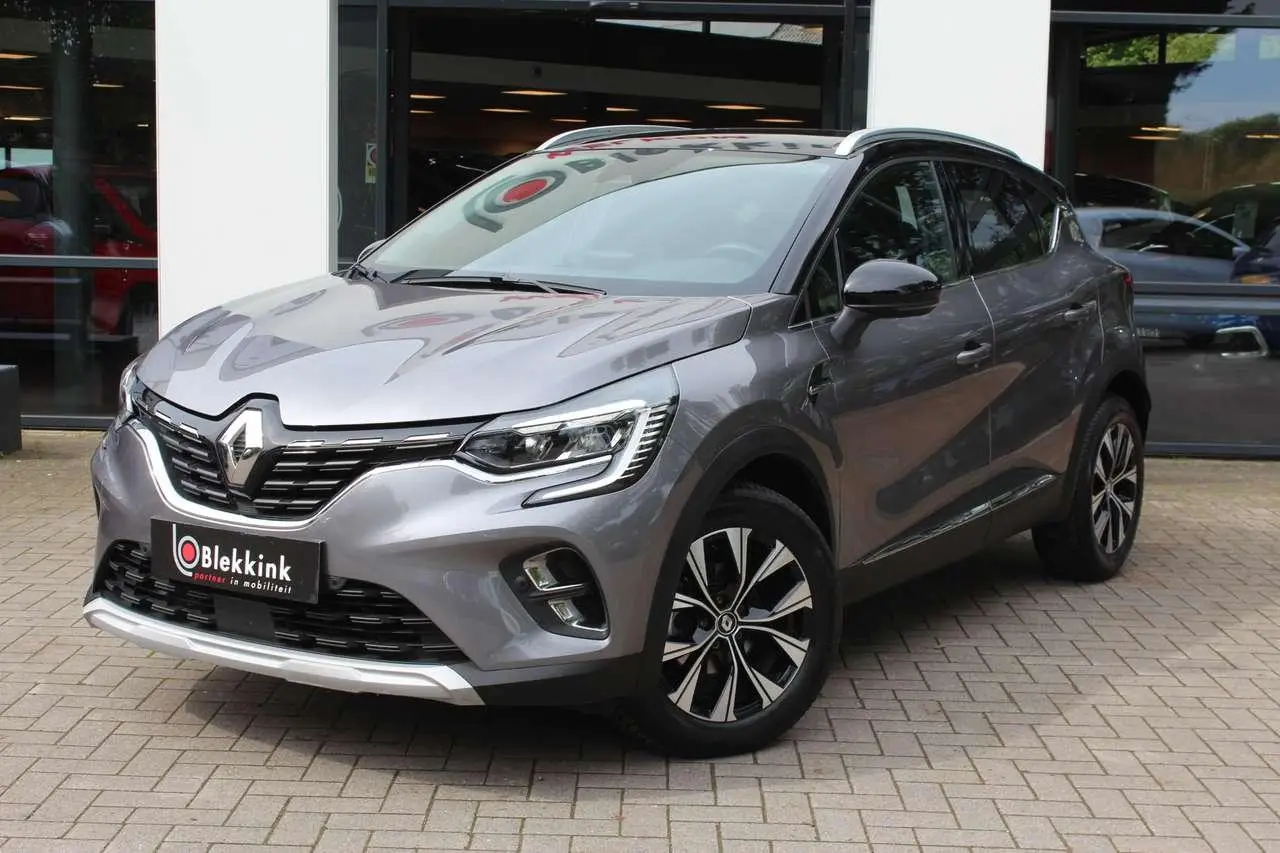 Photo 1 : Renault Captur 2023 Petrol