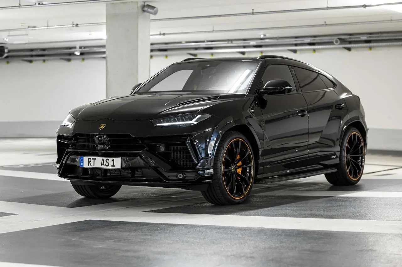 Photo 1 : Lamborghini Urus 2024 Essence