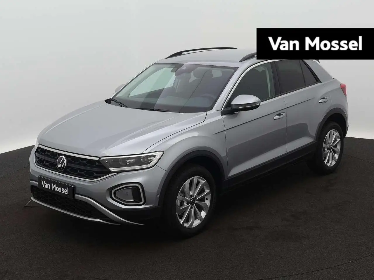 Photo 1 : Volkswagen T-roc 2024 Petrol