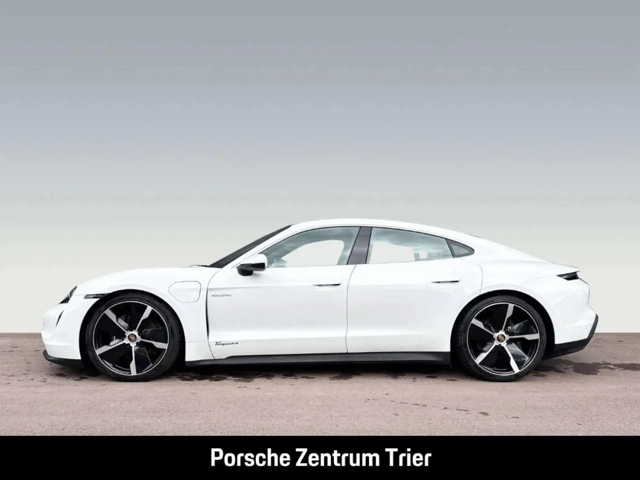 Photo 1 : Porsche Taycan 2021 Electric