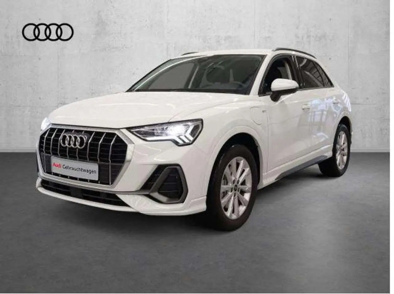 Photo 1 : Audi Q3 2024 Hybrid