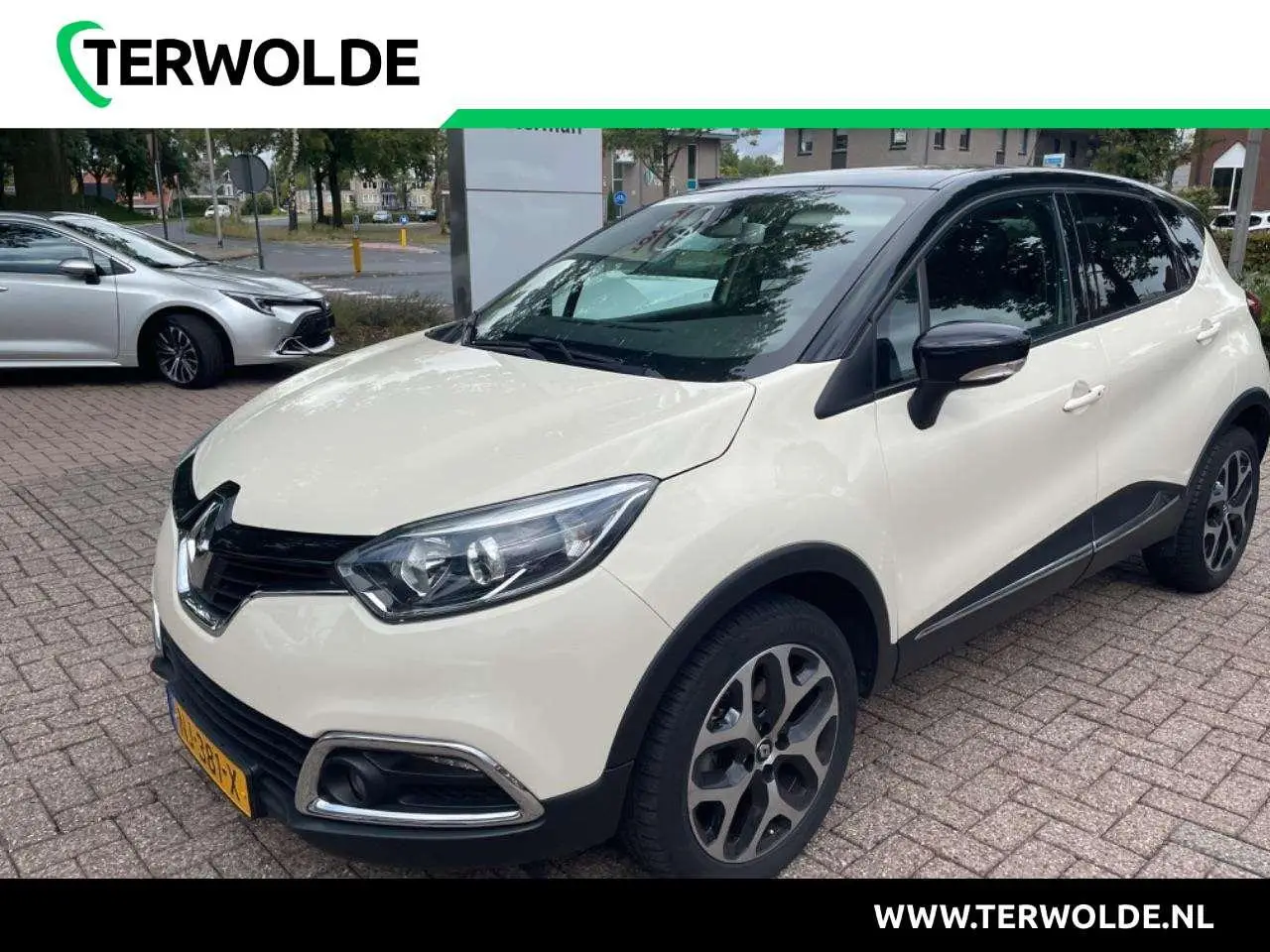 Photo 1 : Renault Captur 2017 Petrol