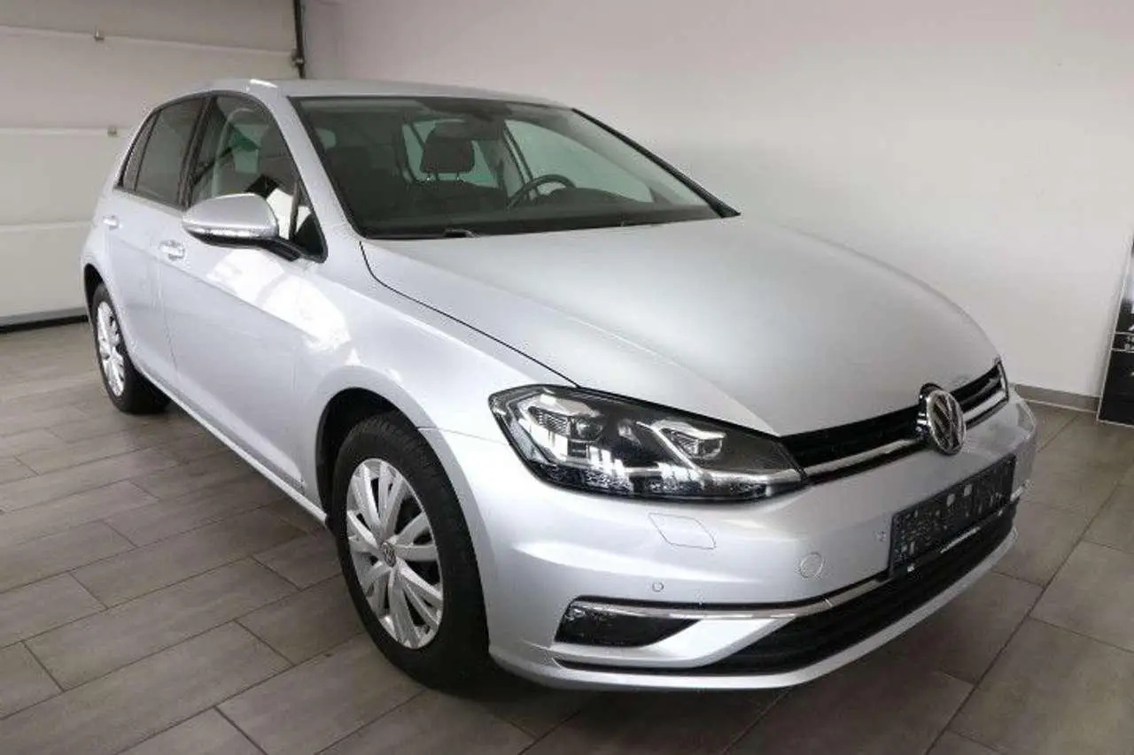 Photo 1 : Volkswagen Golf 2019 Petrol