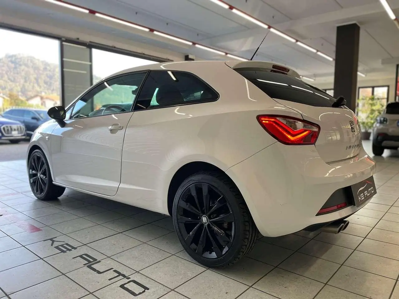 Photo 1 : Seat Ibiza 2016 Diesel