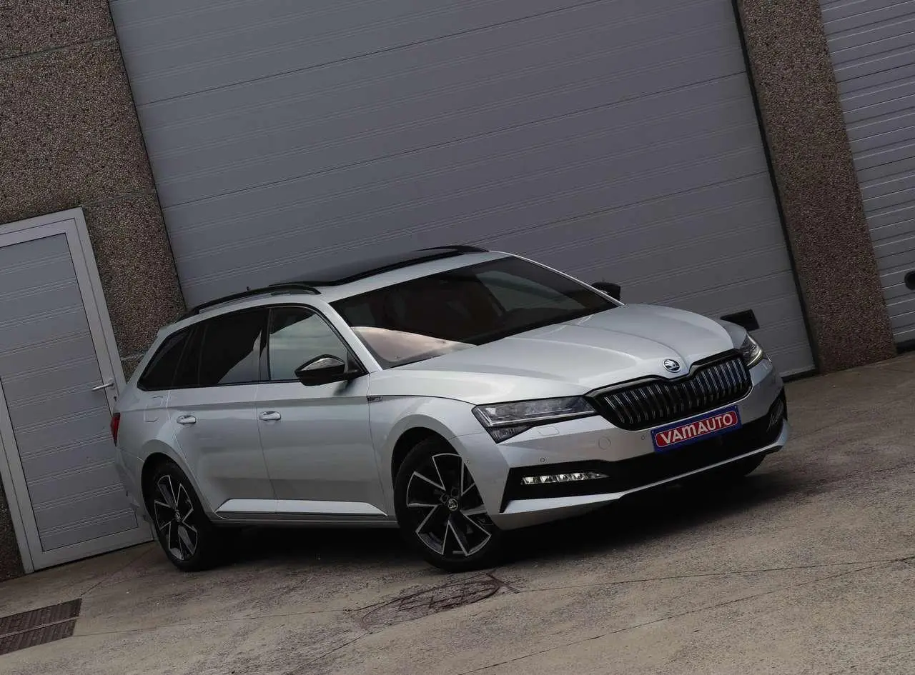 Photo 1 : Skoda Superb 2023 Hybride