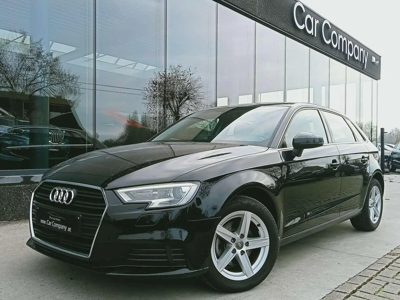 Photo 1 : Audi A3 2019 Petrol