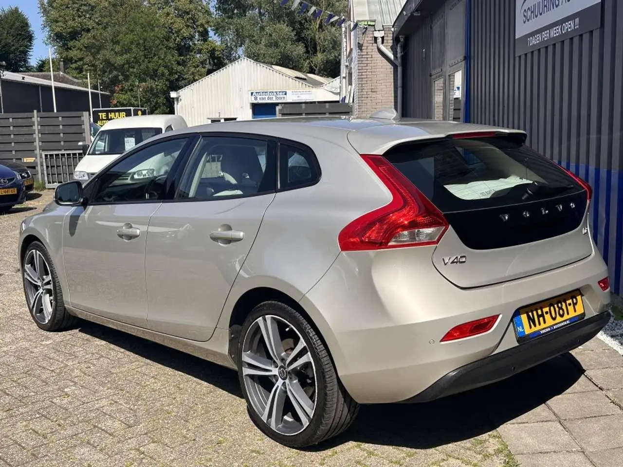 Photo 1 : Volvo V40 2017 Diesel