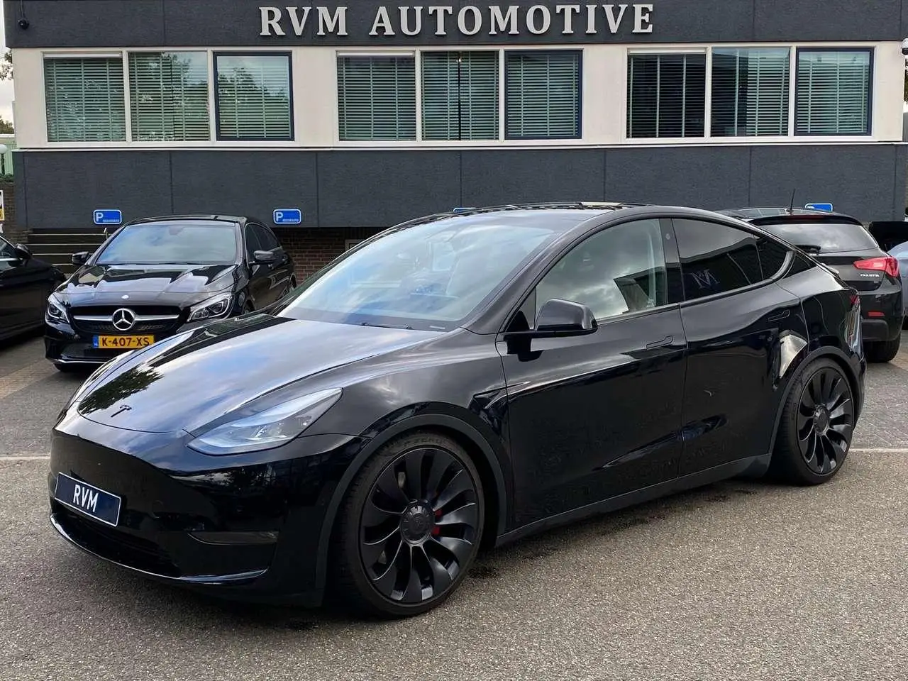 Photo 1 : Tesla Model Y 2022 Électrique