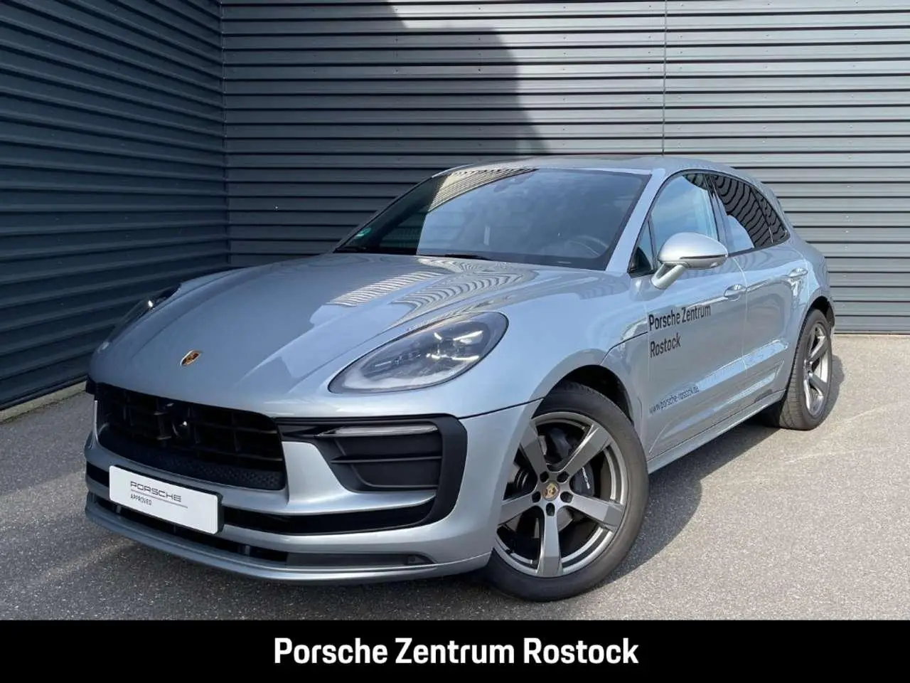 Photo 1 : Porsche Macan 2024 Essence