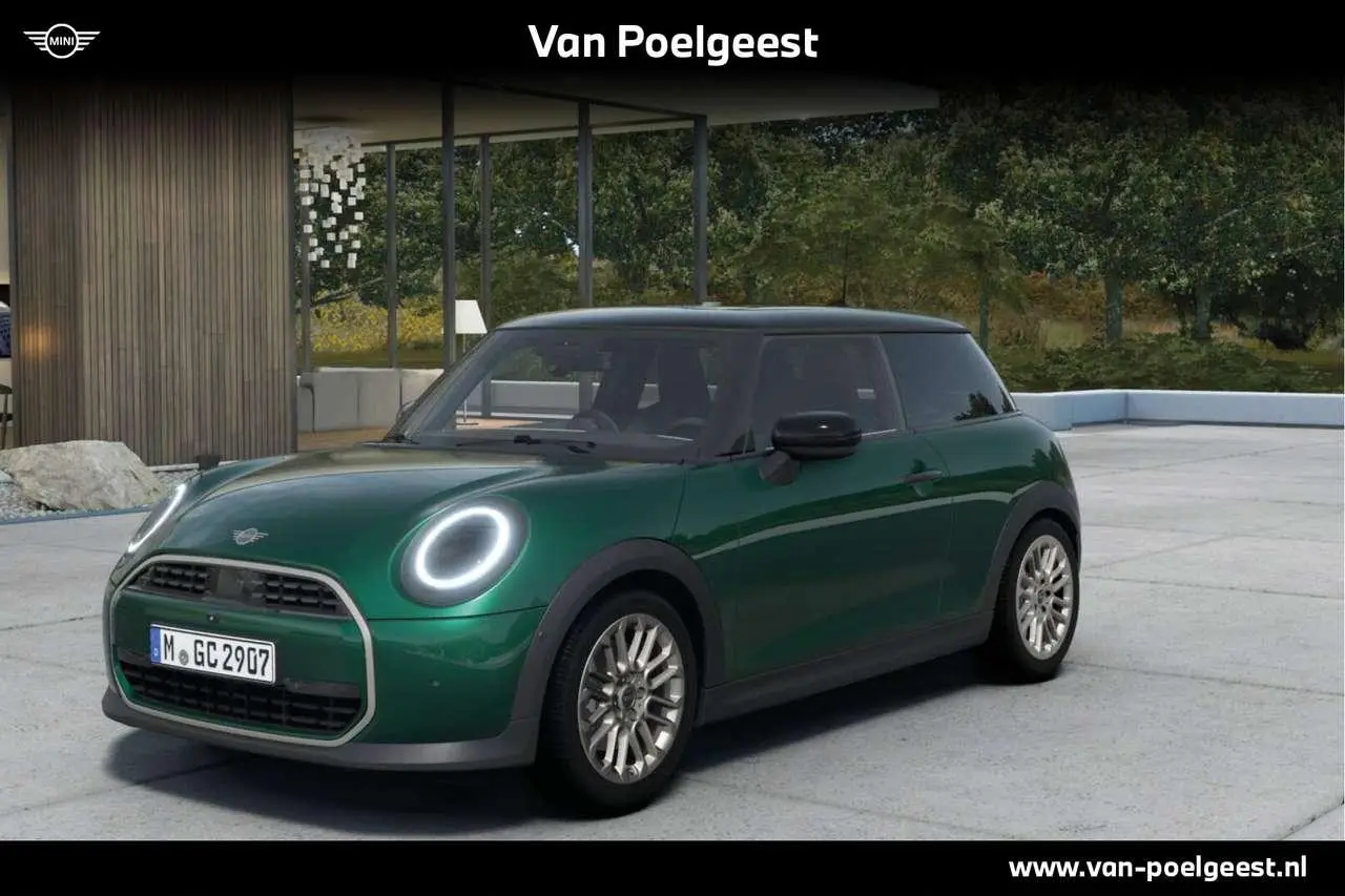 Photo 1 : Mini Cooper 2024 Petrol