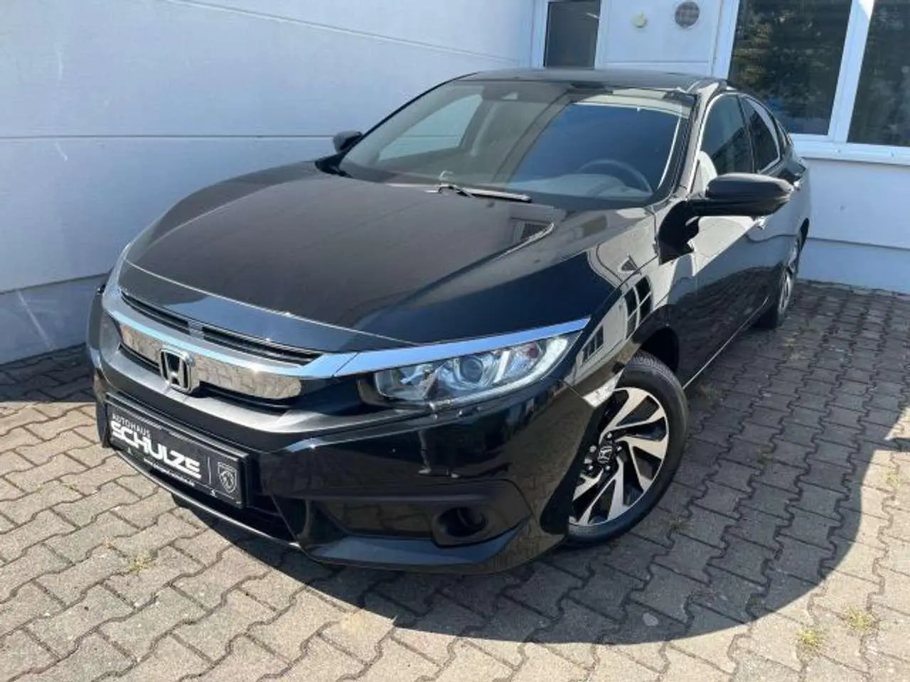 Photo 1 : Honda Civic 2018 Petrol