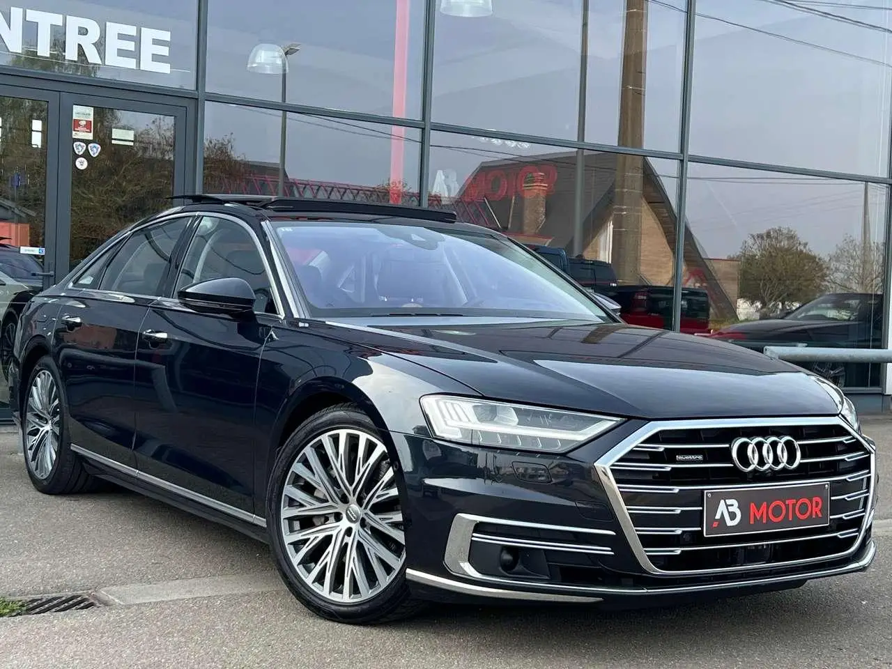 Photo 1 : Audi A8 2019 Essence