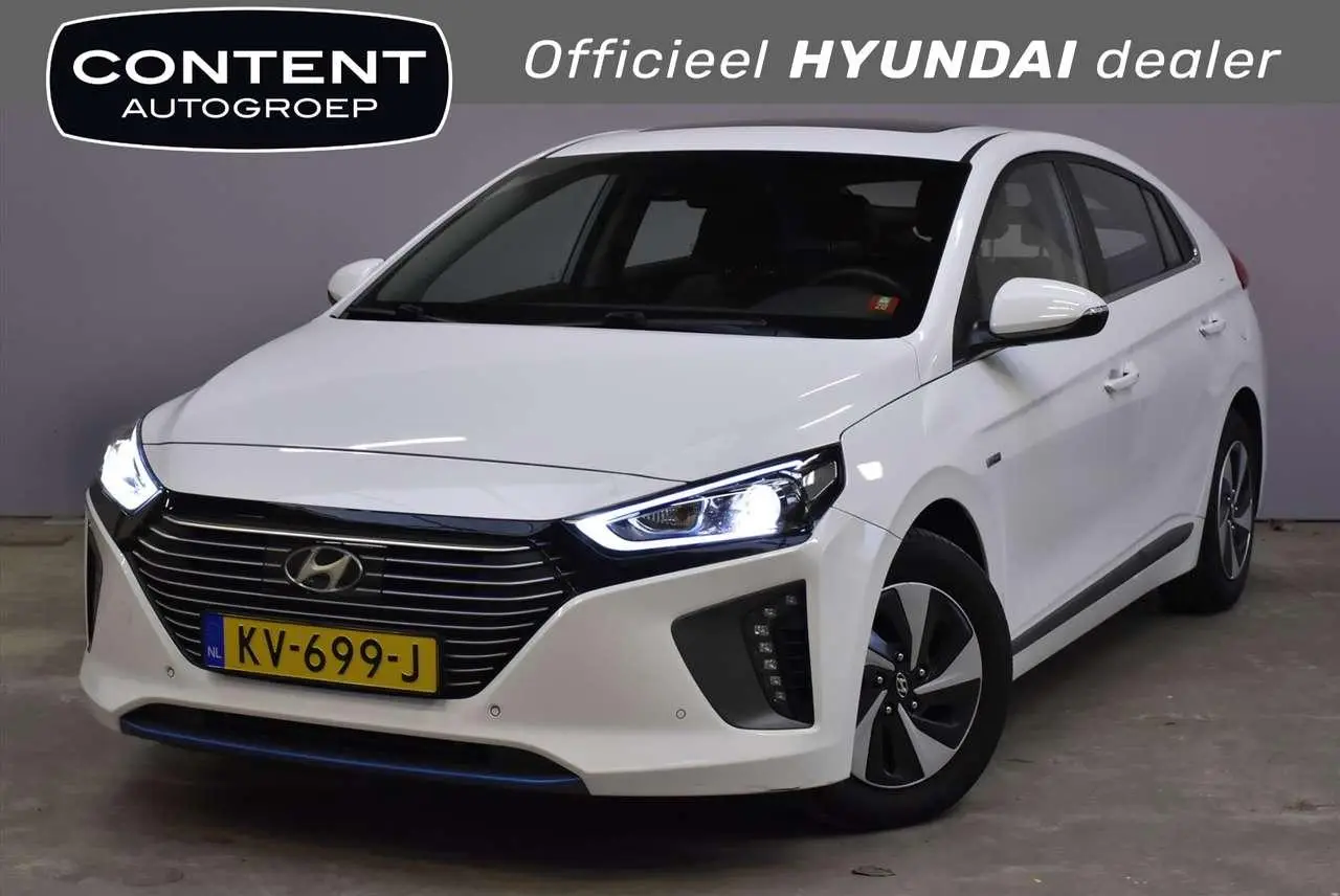 Photo 1 : Hyundai Ioniq 2017 Hybrid