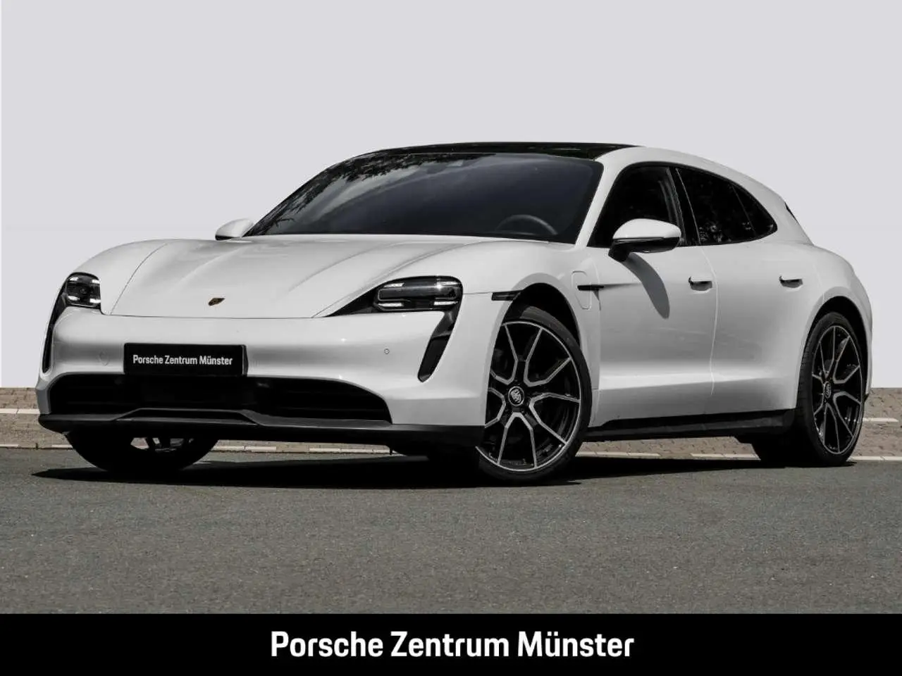 Photo 1 : Porsche Taycan 2024 Electric