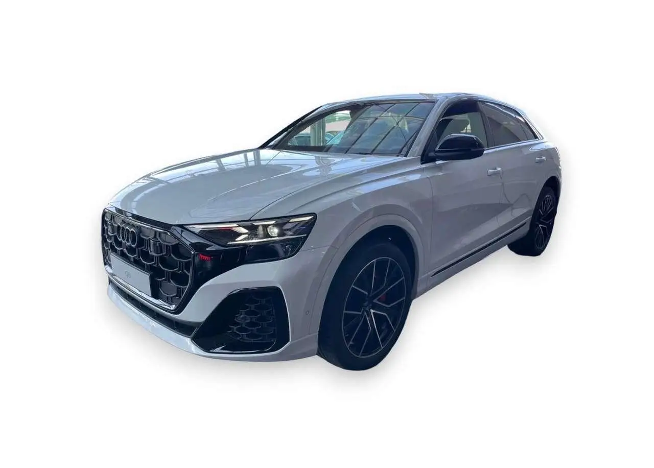 Photo 1 : Audi Q8 2024 Essence