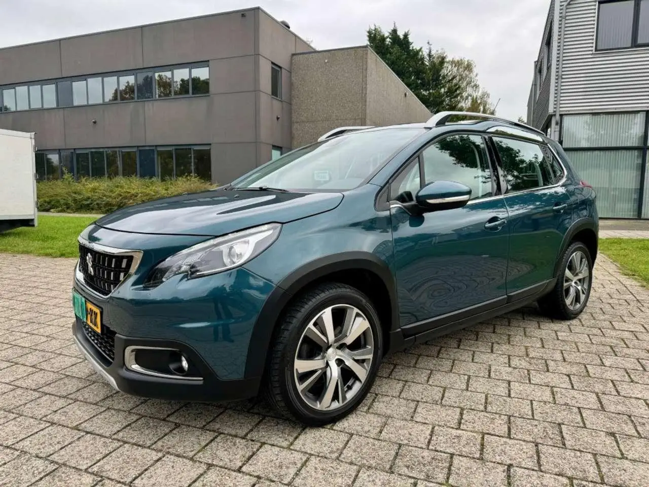 Photo 1 : Peugeot 2008 2019 Petrol