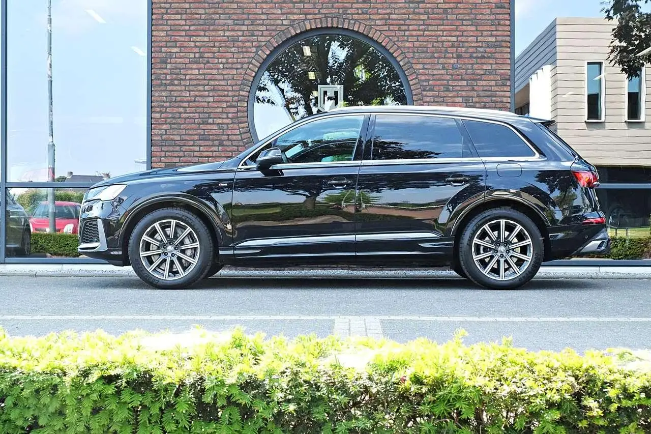 Photo 1 : Audi Q7 2021 Hybride