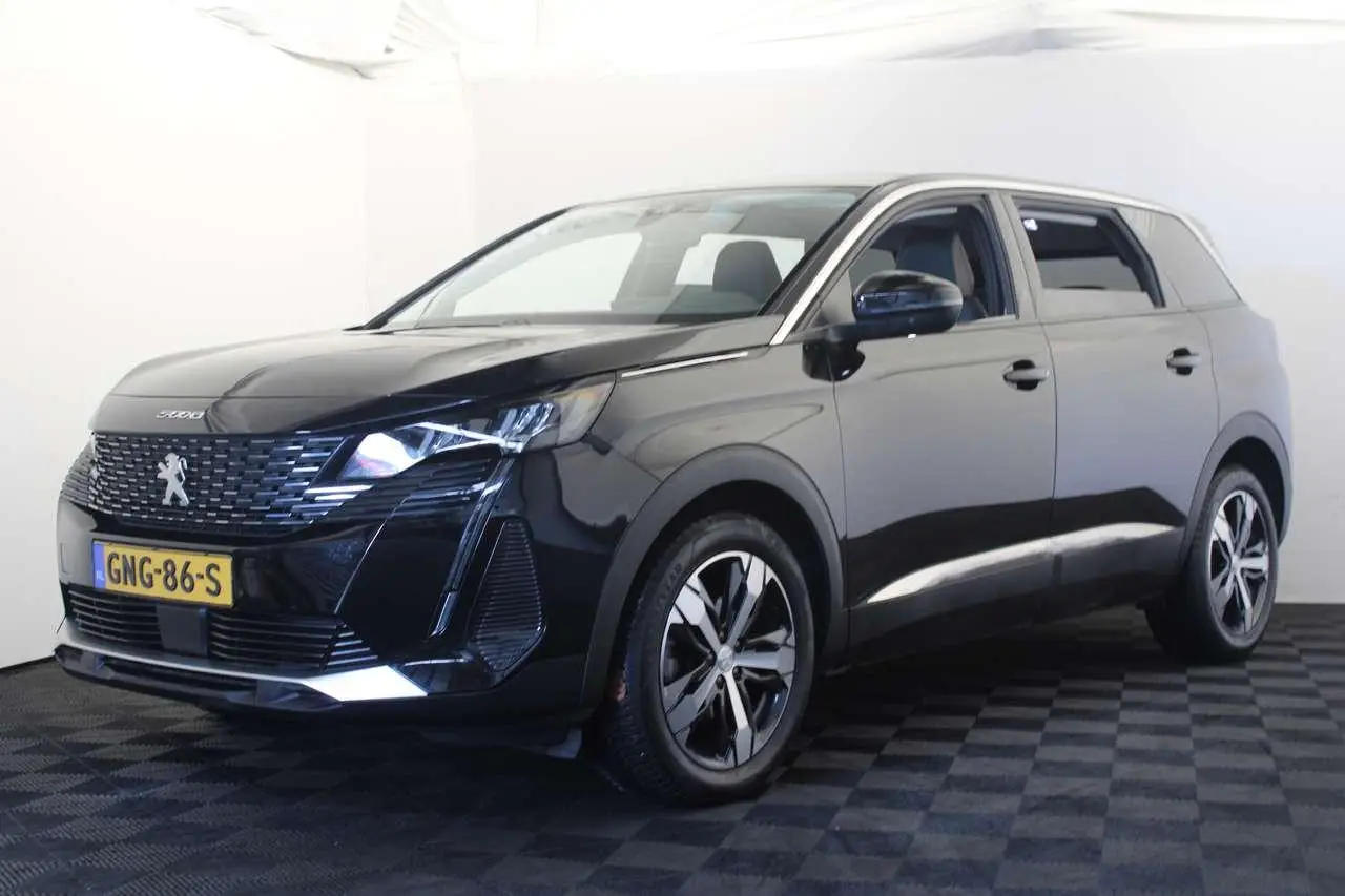 Photo 1 : Peugeot 5008 2022 Petrol