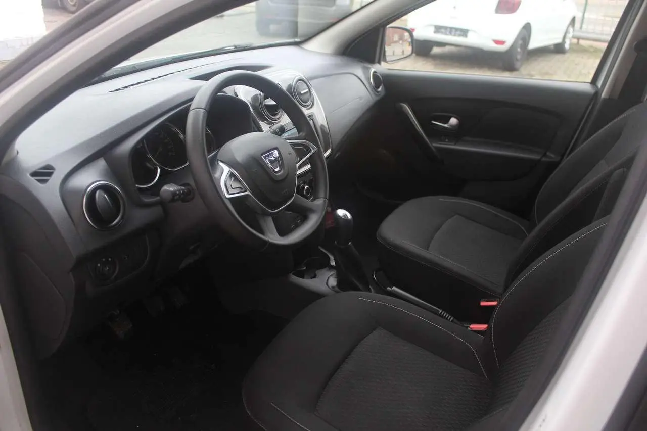 Photo 1 : Dacia Sandero 2019 Petrol