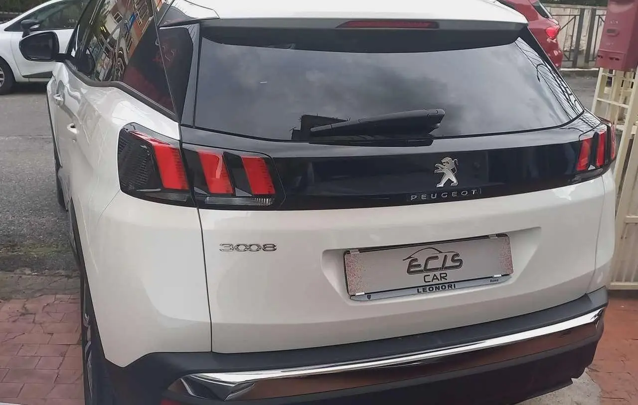 Photo 1 : Peugeot 3008 2023 Diesel