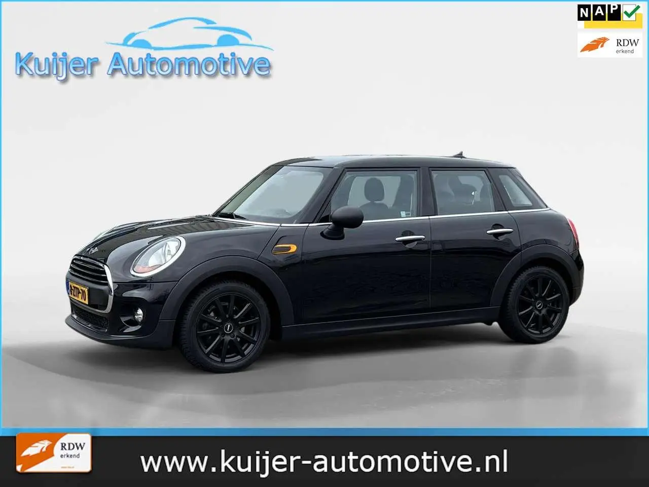 Photo 1 : Mini One 2015 Petrol