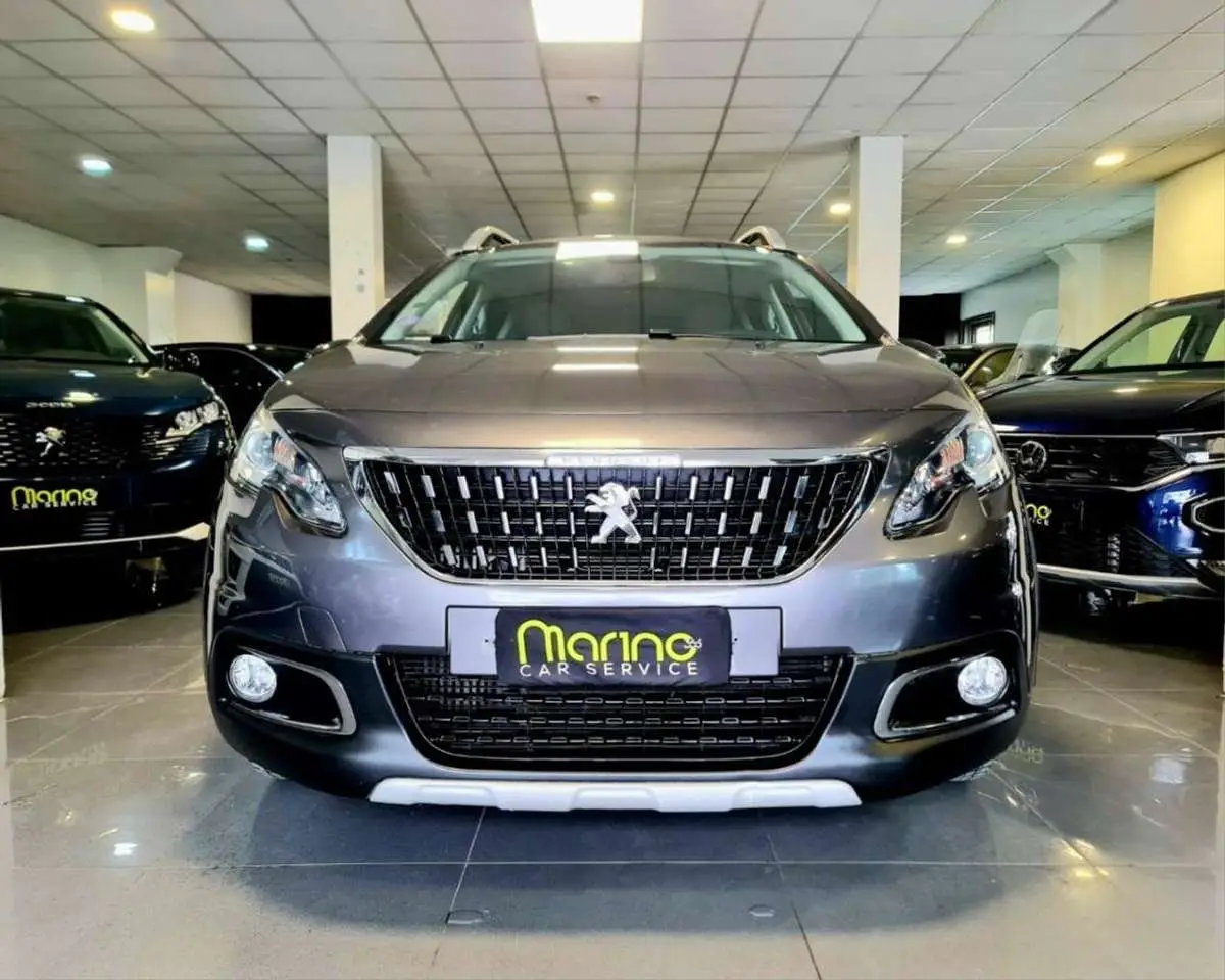 Photo 1 : Peugeot 2008 2019 Petrol