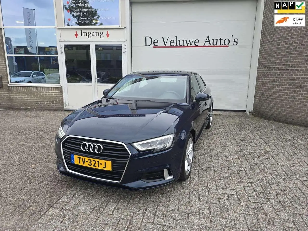 Photo 1 : Audi A3 2018 Petrol