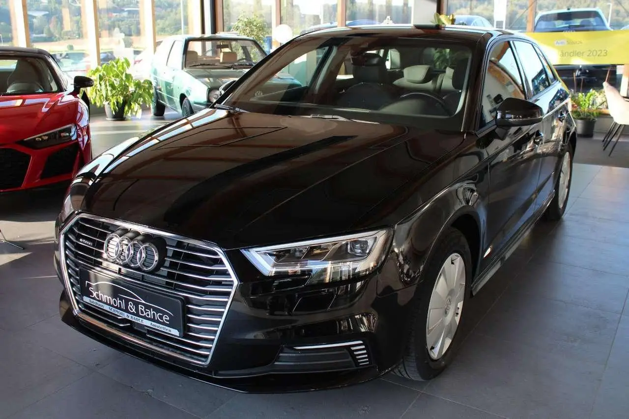 Photo 1 : Audi A3 2020 Hybrid