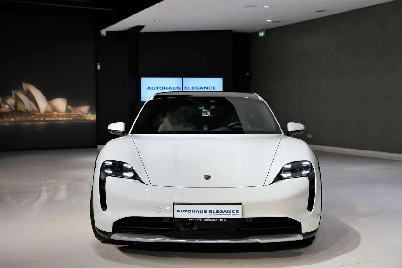 Photo 1 : Porsche Taycan 2021 Électrique