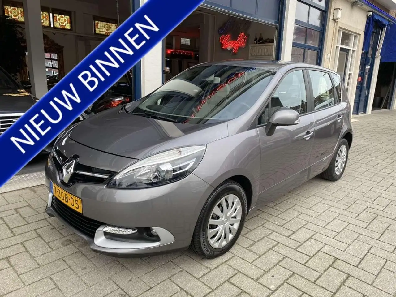 Photo 1 : Renault Scenic 2015 Petrol