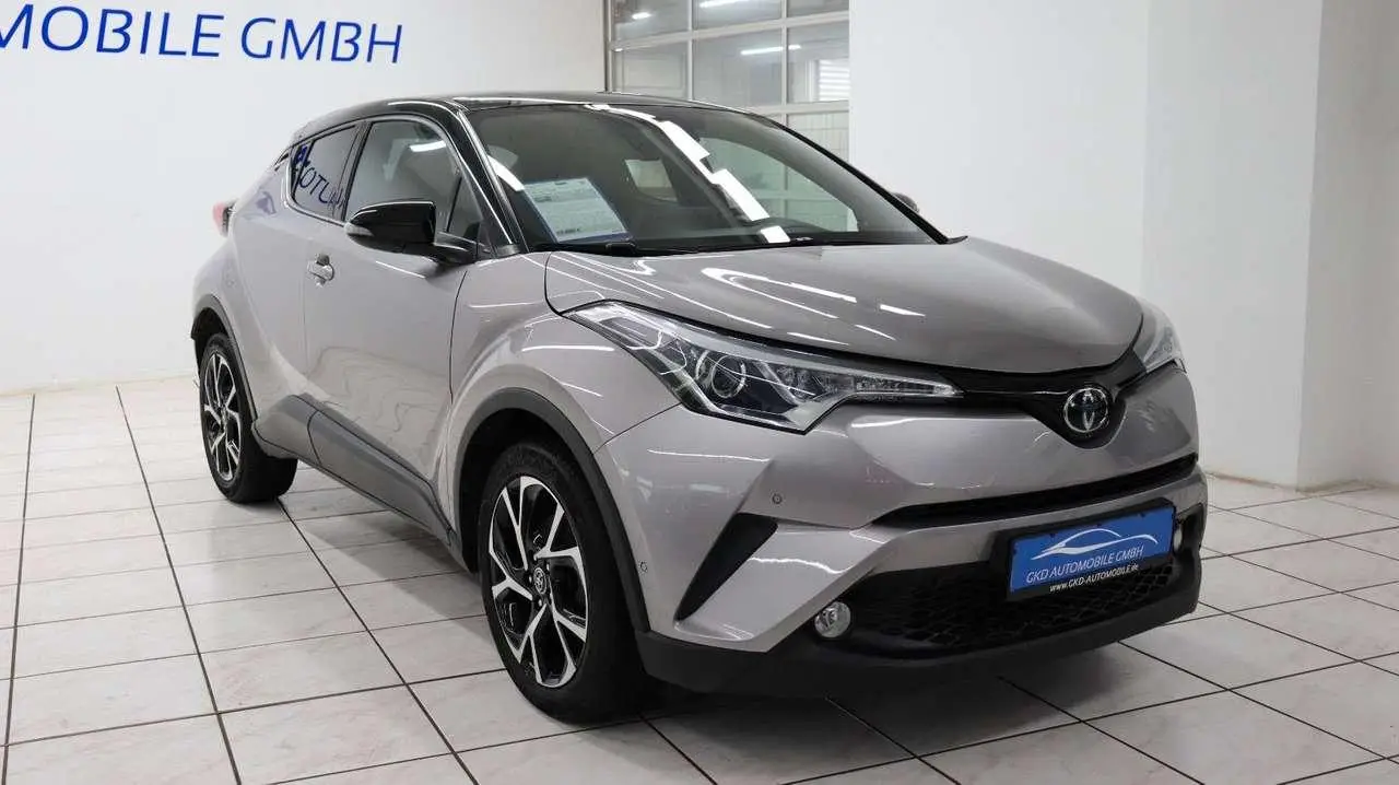 Photo 1 : Toyota C-hr 2017 Essence