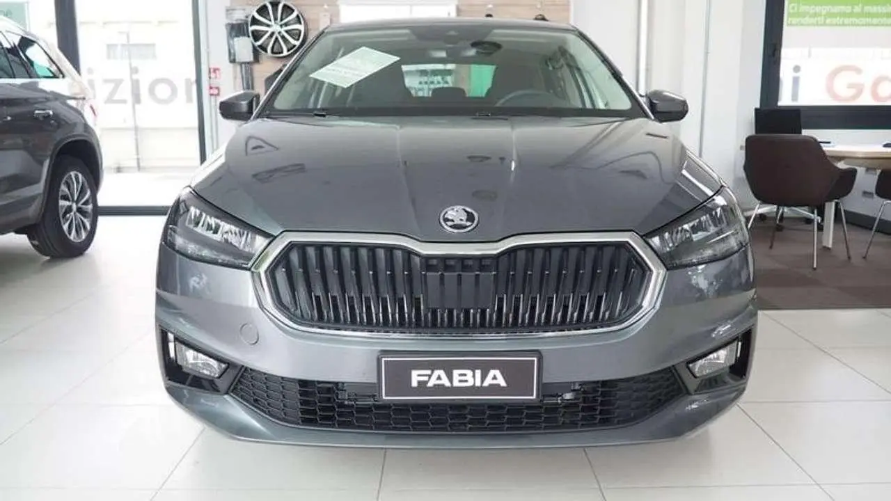 Photo 1 : Skoda Fabia 2024 Essence