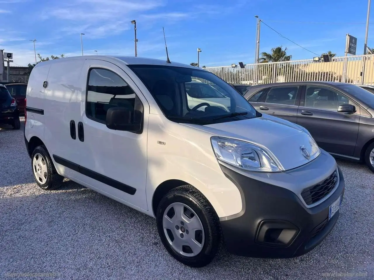 Photo 1 : Fiat Fiorino 2020 Diesel