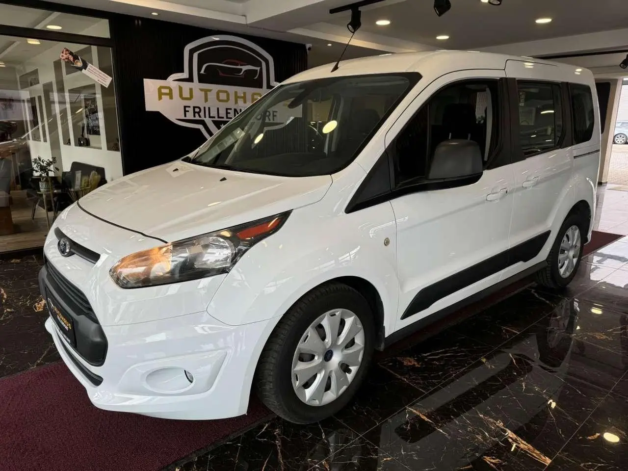 Photo 1 : Ford Tourneo 2016 Essence