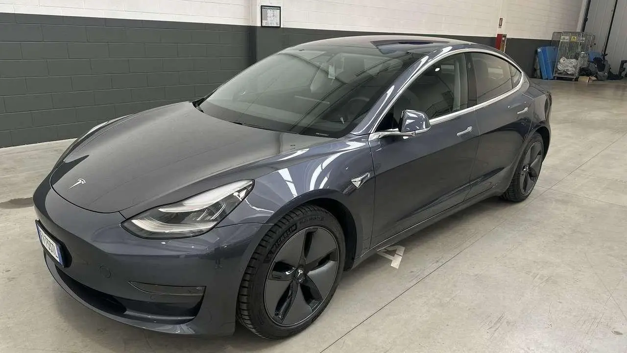 Photo 1 : Tesla Model 3 2019 Electric