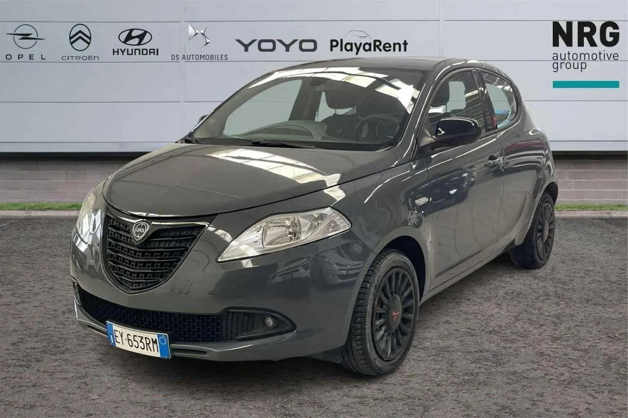 Photo 1 : Lancia Ypsilon 2015 Essence