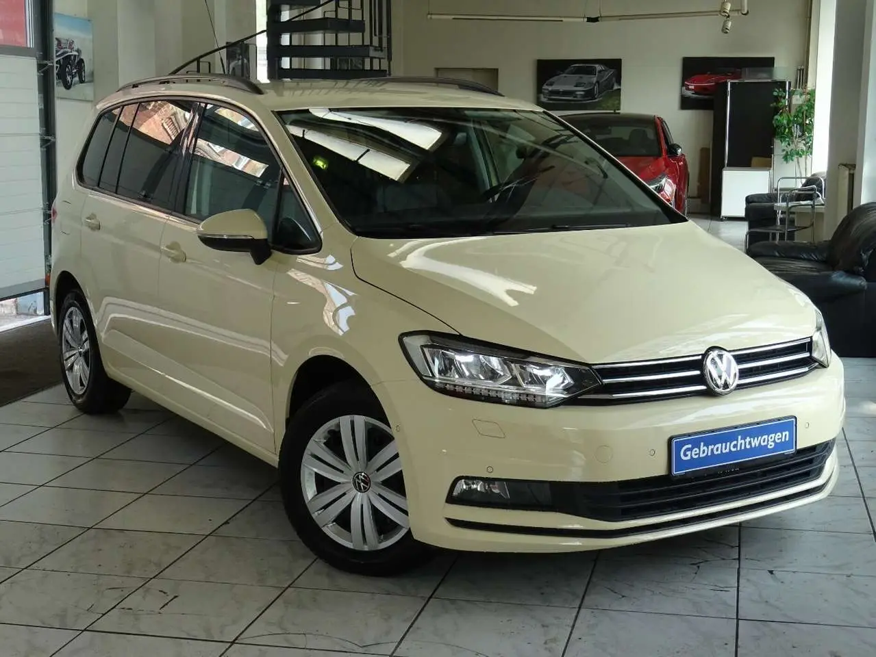 Photo 1 : Volkswagen Touran 2023 Diesel