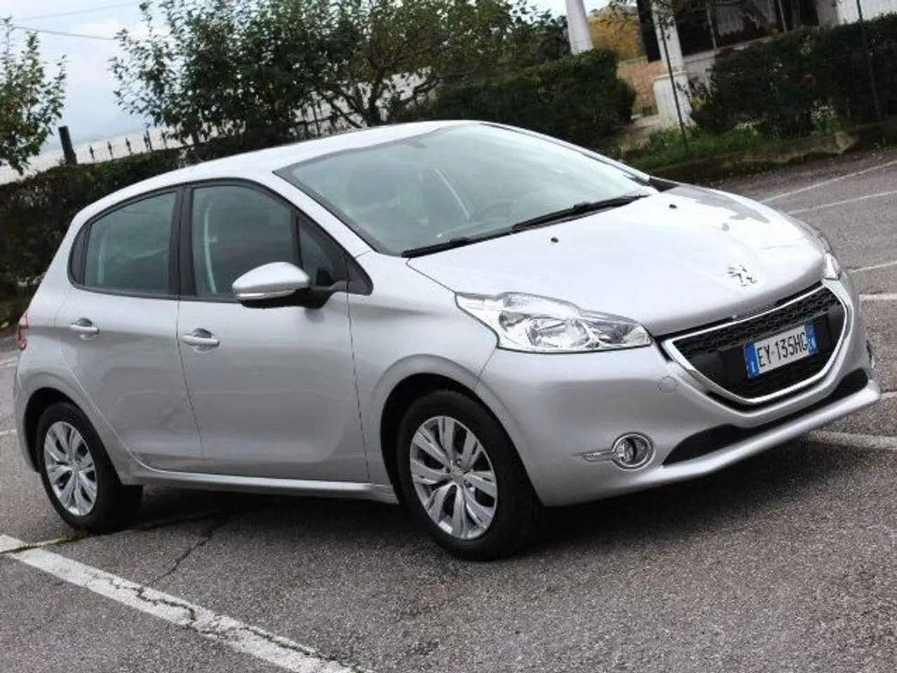 Photo 1 : Peugeot 208 2015 Petrol