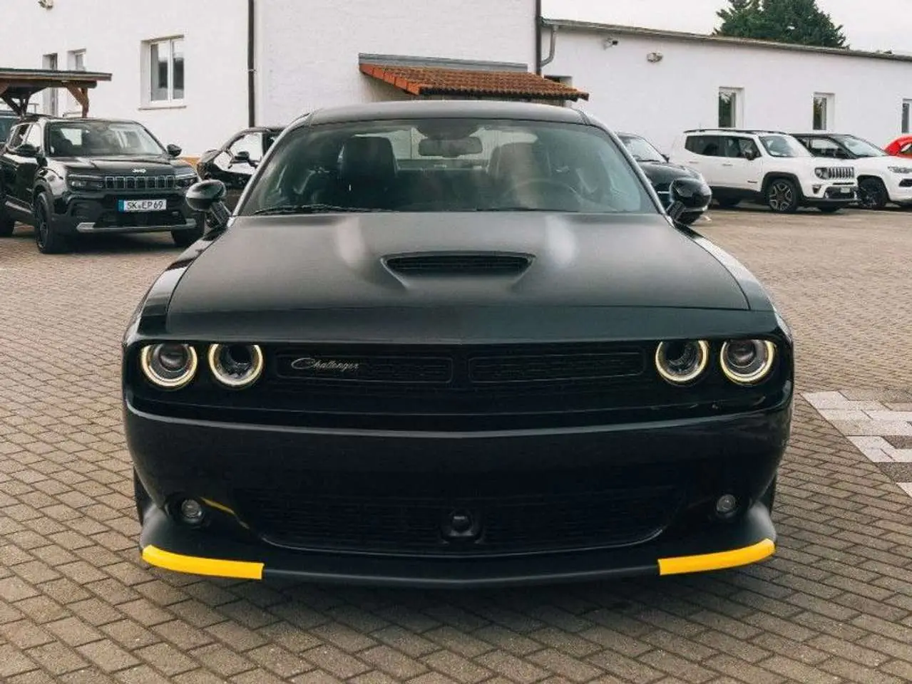 Photo 1 : Dodge Challenger 2024 Petrol