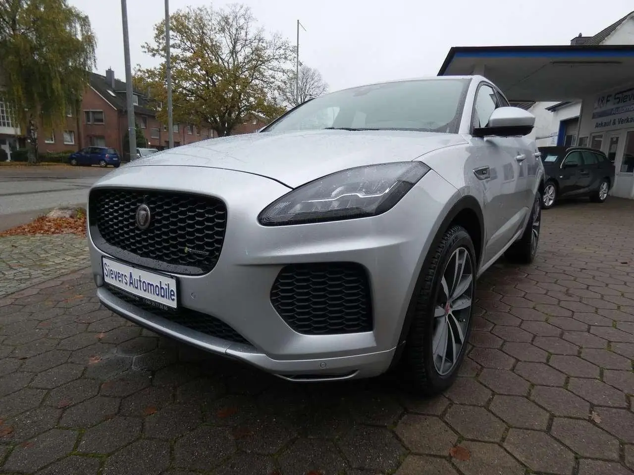 Photo 1 : Jaguar E-pace 2020 Petrol