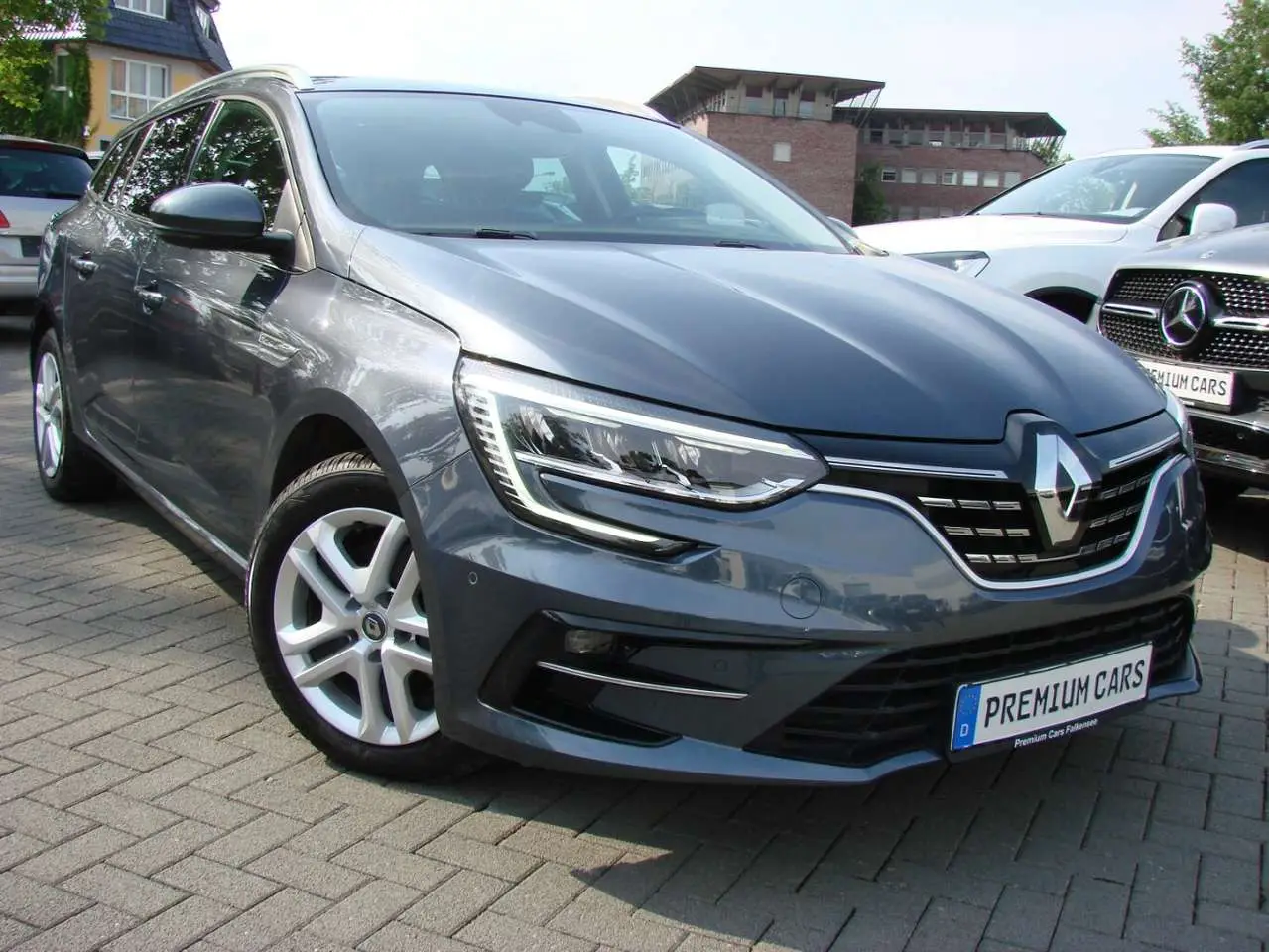 Photo 1 : Renault Megane 2021 Hybrid