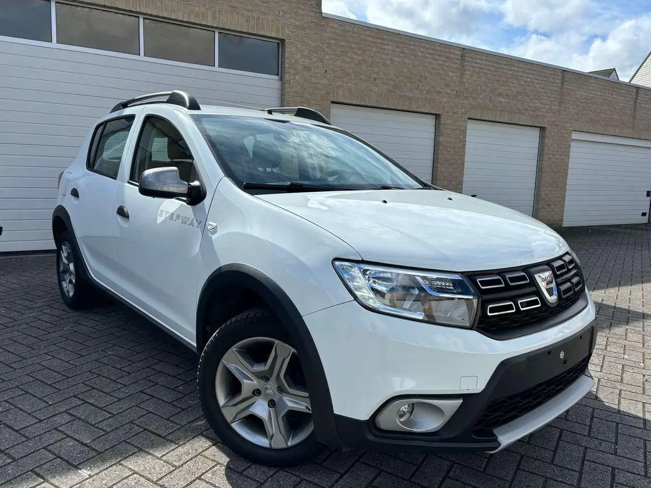 Photo 1 : Dacia Sandero 2017 Essence