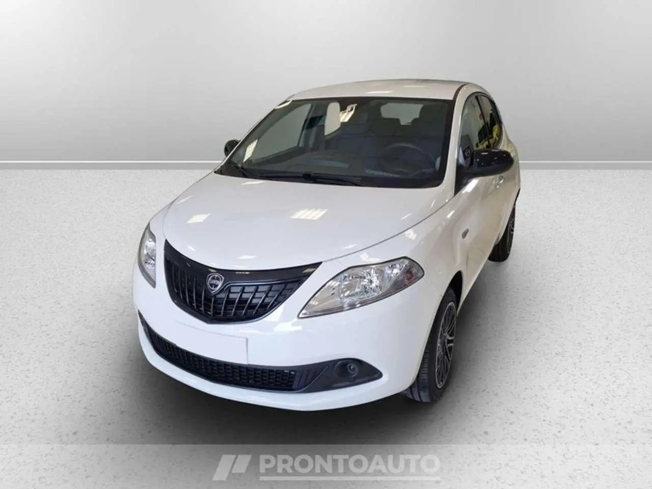 Photo 1 : Lancia Ypsilon 2024 Non renseigné