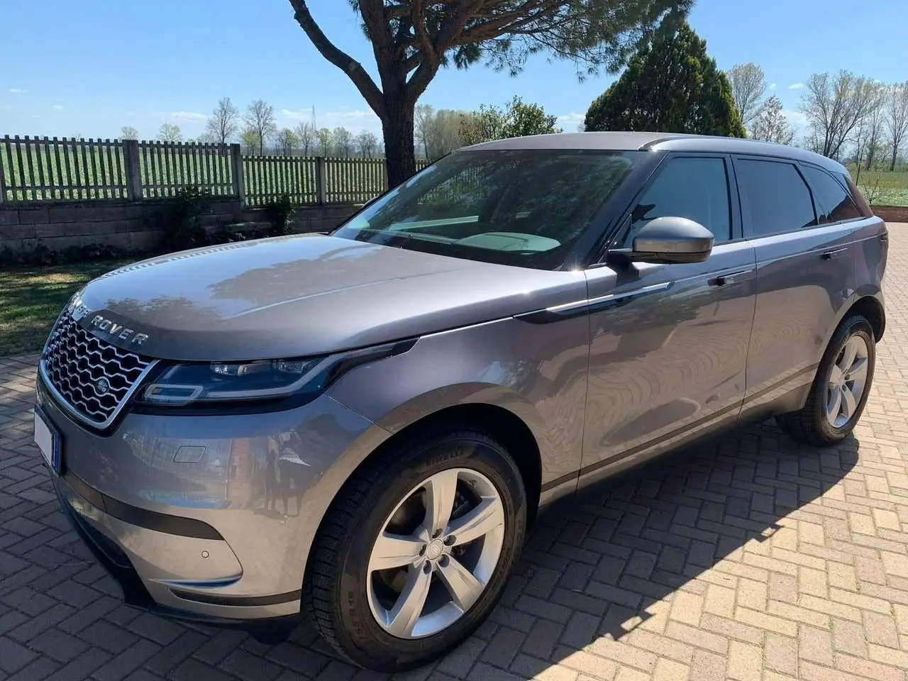 Photo 1 : Land Rover Range Rover Velar 2020 Diesel