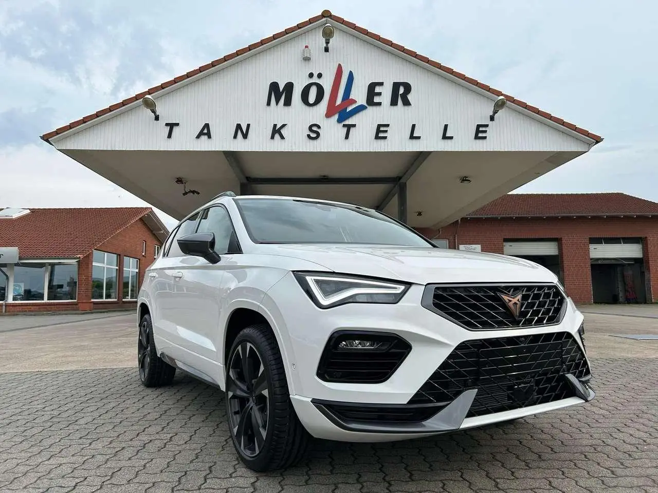 Photo 1 : Cupra Ateca 2024 Petrol