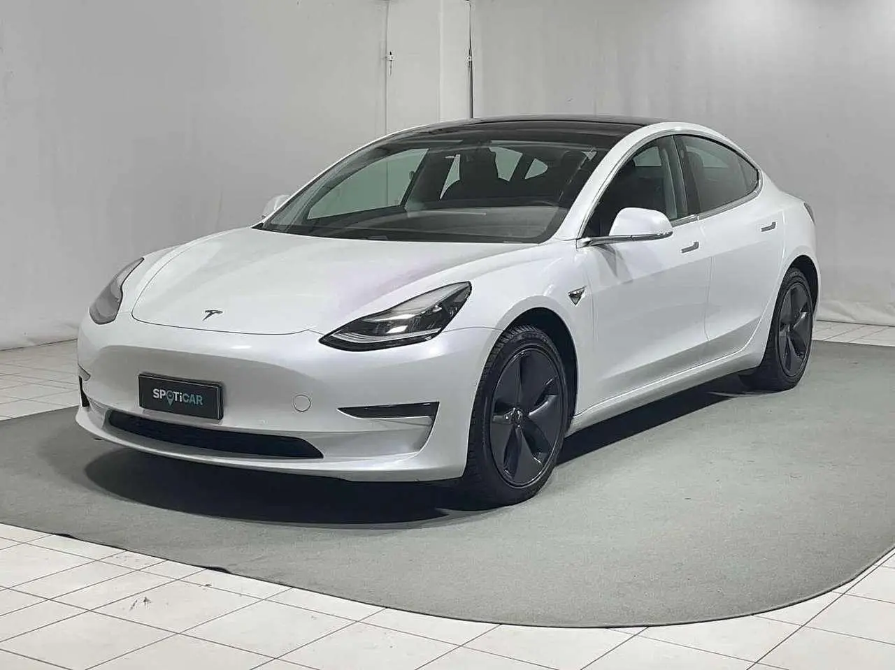 Photo 1 : Tesla Model 3 2020 Electric