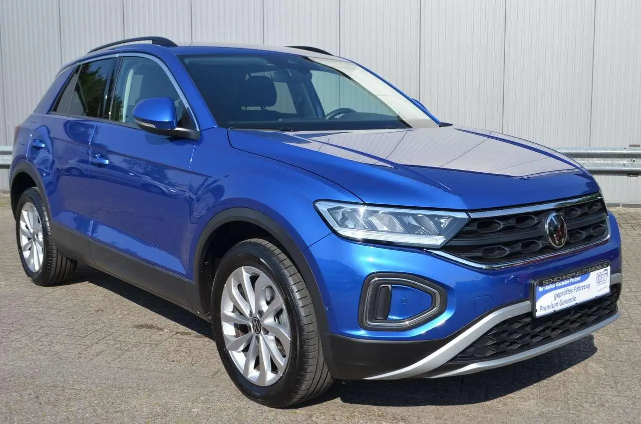 Photo 1 : Volkswagen T-roc 2023 Essence